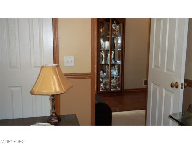 333 Longfellow St, Elyria, OH 44035 photo 2