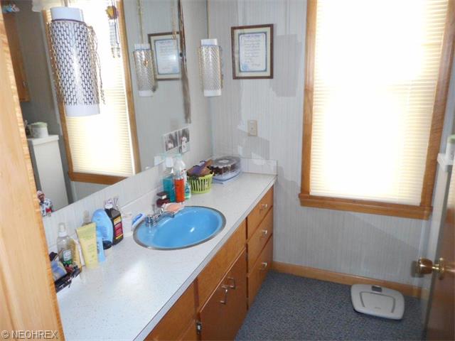 1121 Dover Ave, Dover, OH 44622 photo 12
