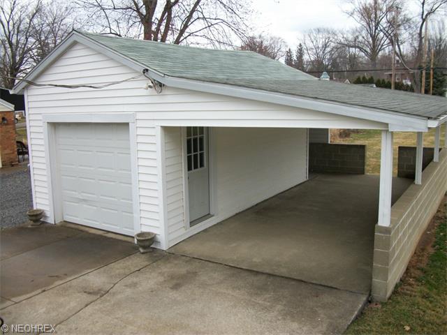 1121 Dover Ave, Dover, OH 44622 photo 2
