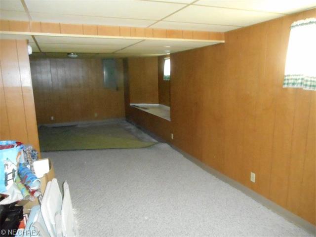 1121 Dover Ave, Dover, OH 44622 photo 11