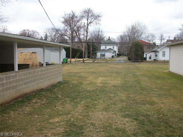 1121 Dover Ave, Dover, OH 44622 photo 16