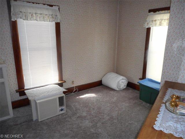 1121 Dover Ave, Dover, OH 44622 photo 9