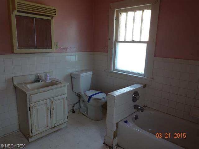 1957 E 34th St, Lorain, OH 44055 photo 12