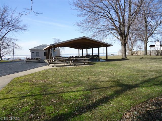 70 E 213th St, Euclid, OH 44123 photo 24