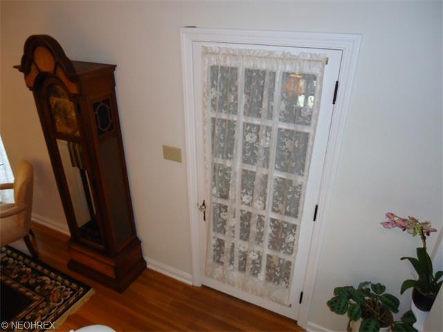 70 E 213th St, Euclid, OH 44123 photo 11