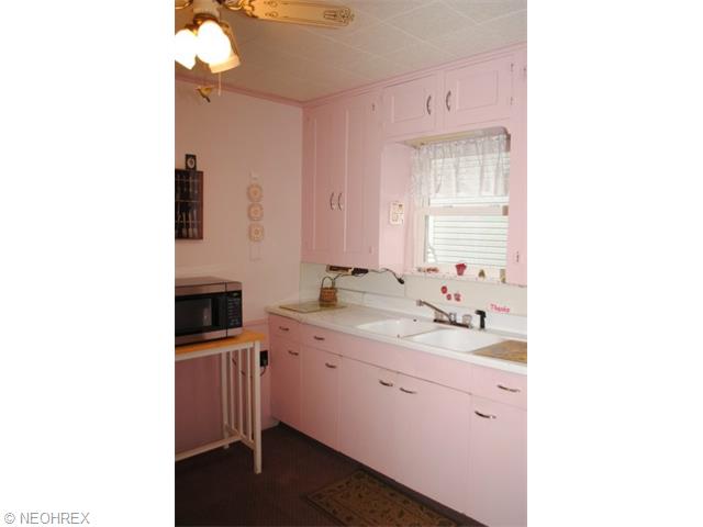 415 E Wilbeth Rd, Akron, OH 44301 photo 3