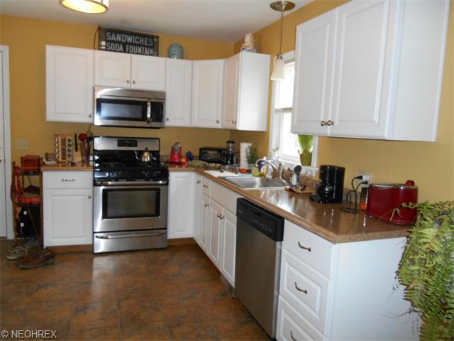 6438 Murray Ave, Ashtabula, OH 44004 photo 12