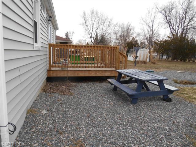 6438 Murray Ave, Ashtabula, OH 44004 photo 5
