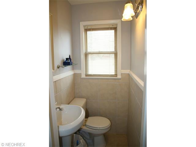 7908 Munson, Mentor, OH 44060 photo 17