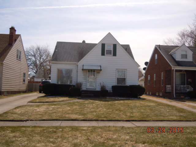 8103 Ackley Rd, Parma, OH 44129 photo 1