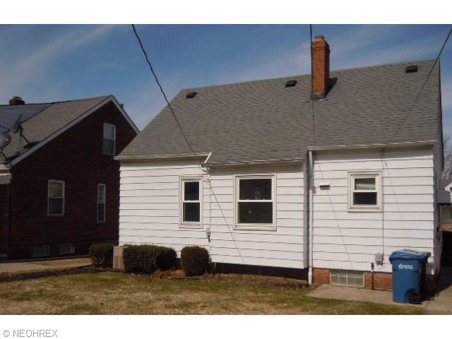 8103 Ackley Rd, Parma, OH 44129 photo 3