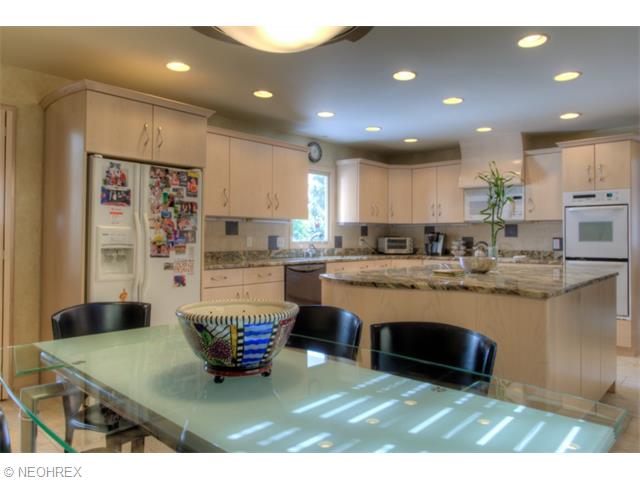527 Beaverbrook Dr, Akron, OH 44333 photo 8