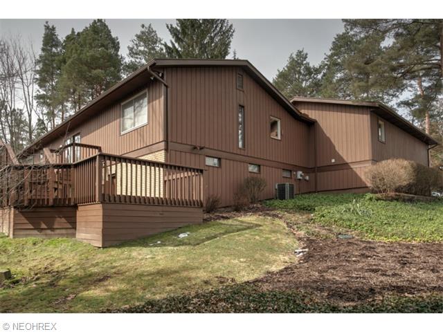527 Beaverbrook Dr, Akron, OH 44333 photo 24