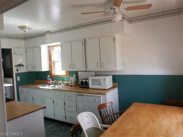 375 White Oak Dr, Elyria, OH 44035 photo 11