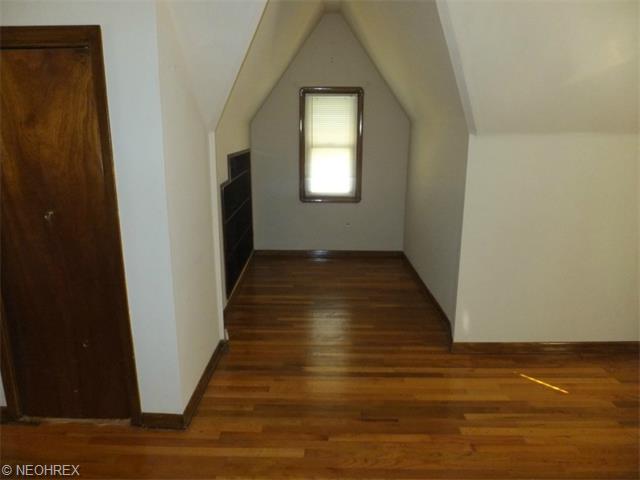 5406 Ackley Rd, Parma, OH 44129 photo 9