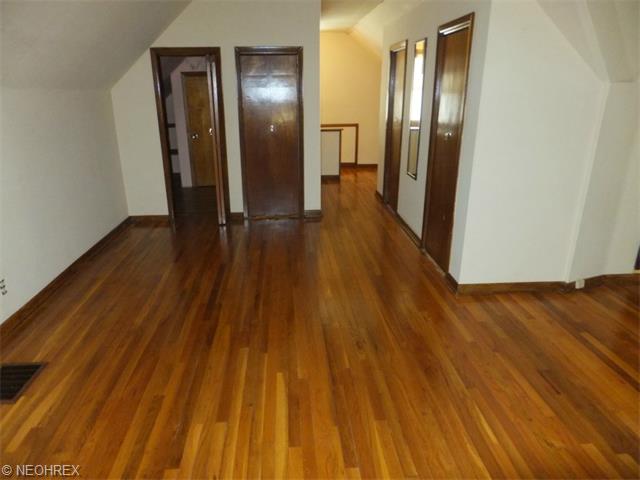 5406 Ackley Rd, Parma, OH 44129 photo 10
