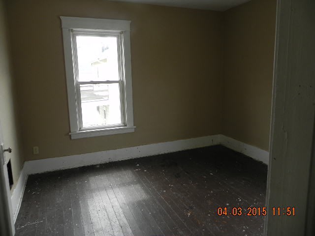 1237 W 9th St, Lorain, OH 44052 photo 5