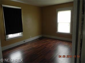 1237 W 9th St, Lorain, OH 44052 photo 4