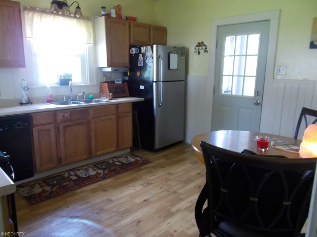 1119 E 16th St, Ashtabula, OH 44004 photo 5