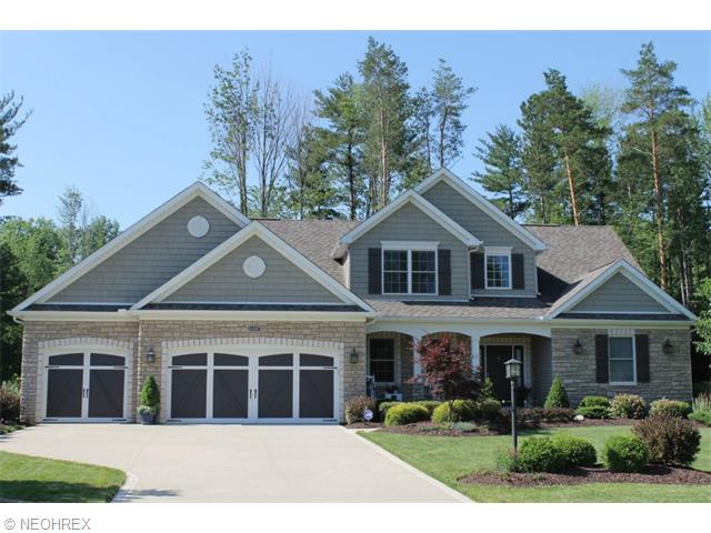 21337 Castlewood Dr, Strongsville, OH 44149 photo 1