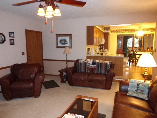 4317 Pine Forest Dr, Parma, OH 44134 photo 12