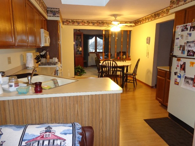4317 Pine Forest Dr, Parma, OH 44134 photo 9