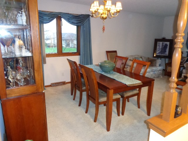 4317 Pine Forest Dr, Parma, OH 44134 photo 8