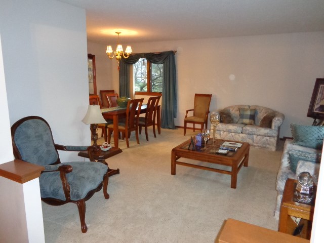 4317 Pine Forest Dr, Parma, OH 44134 photo 7