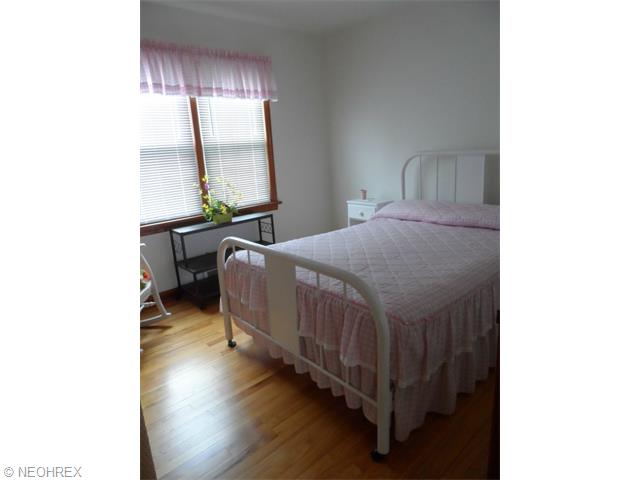 247 Overlook Blvd, Struthers, OH 44471 photo 3