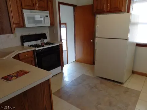 5618 Warwick Dr, Parma, OH 44129 photo 6