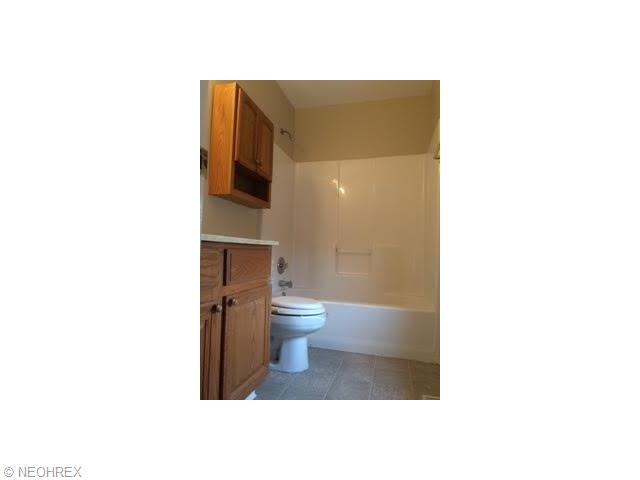 1821 E 298th St, Wickliffe, OH 44092 photo 16