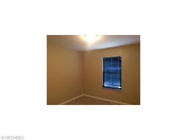 1821 E 298th St, Wickliffe, OH 44092 photo 14