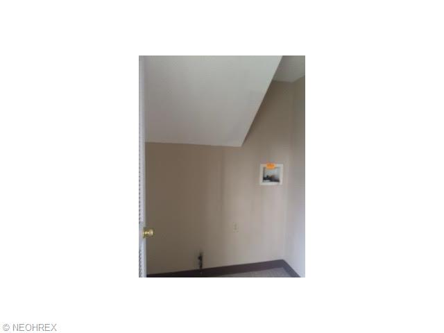 1821 E 298th St, Wickliffe, OH 44092 photo 19