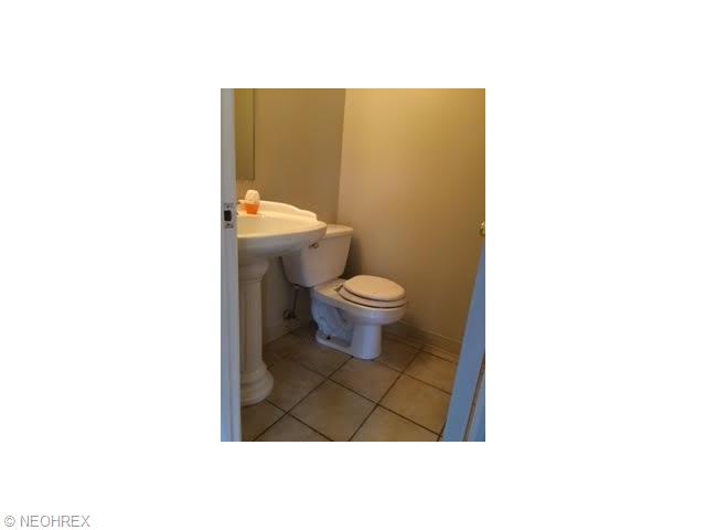 1821 E 298th St, Wickliffe, OH 44092 photo 18