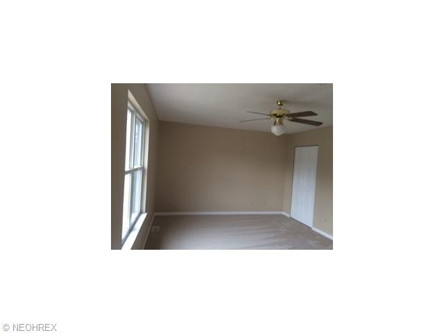 1821 E 298th St, Wickliffe, OH 44092 photo 11