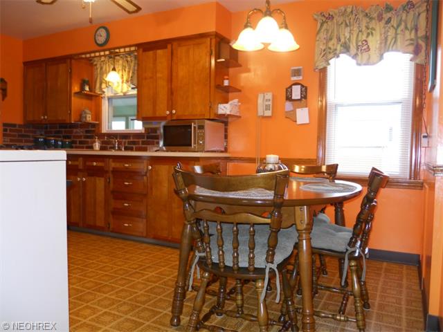 229 Harvey St, Struthers, OH 44471 photo 7