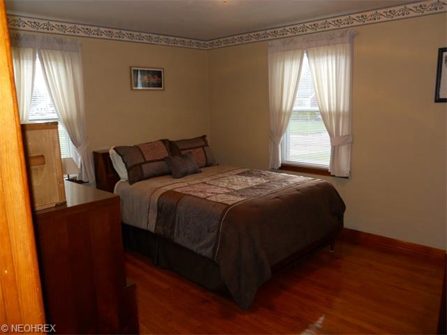 229 Harvey St, Struthers, OH 44471 photo 11