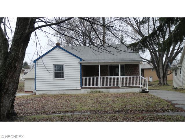  553 6th St, Campbell, OH 44405 photo 1