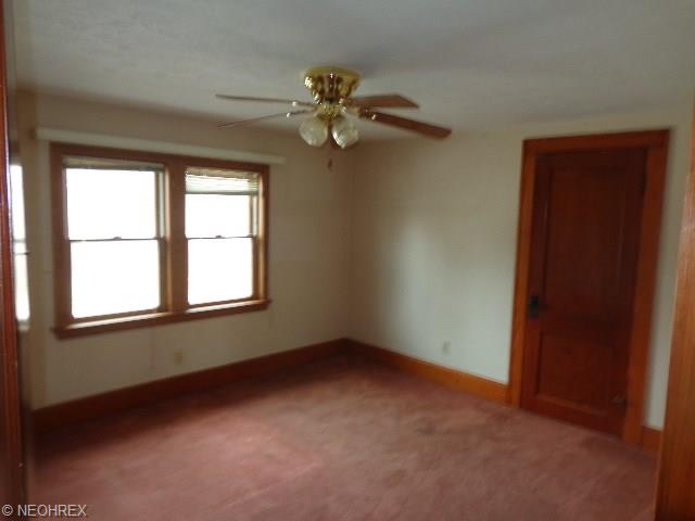 6 W Parkcliff Ave, Struthers, OH 44471 photo 8