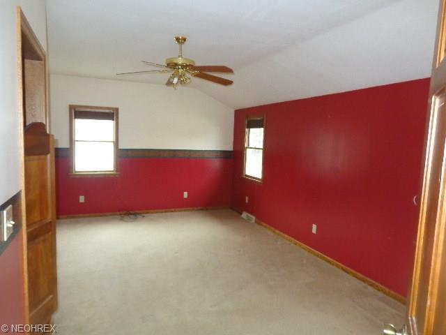 6 W Parkcliff Ave, Struthers, OH 44471 photo 5