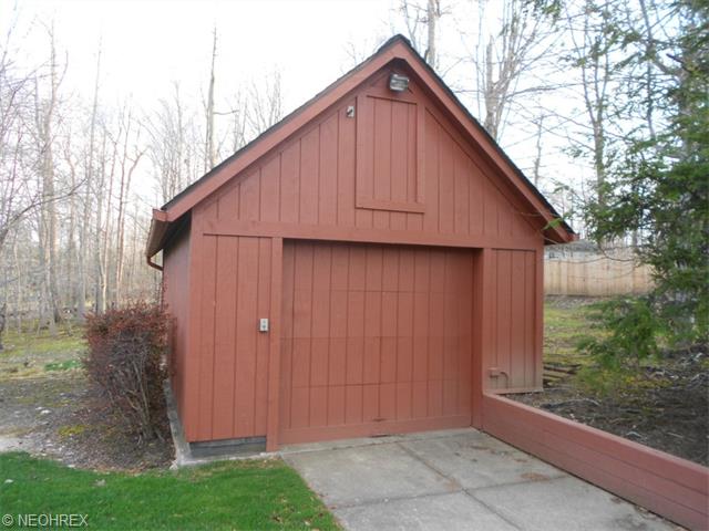 29402 Eddy Rd, Willoughby Hills, OH 44092 photo 12