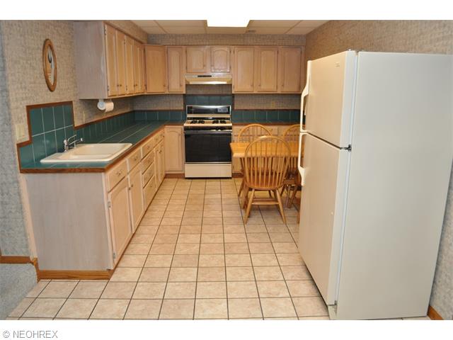 29402 Eddy Rd, Willoughby Hills, OH 44092 photo 9