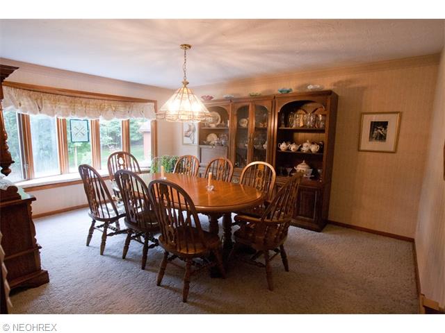 29402 Eddy Rd, Willoughby Hills, OH 44092 photo 5