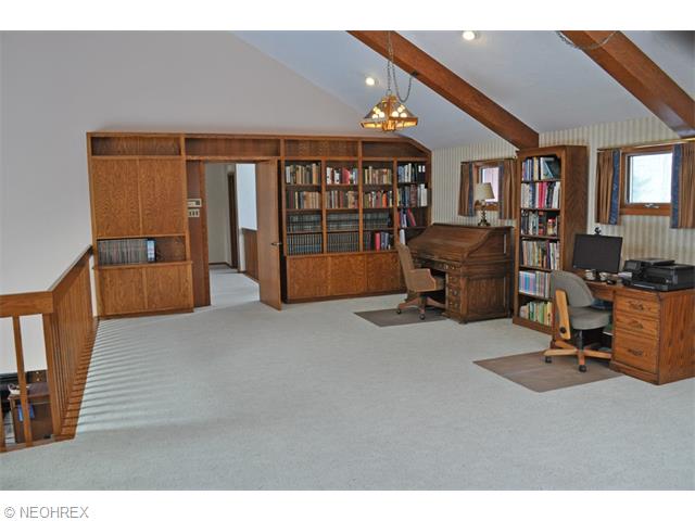 29402 Eddy Rd, Willoughby Hills, OH 44092 photo 7