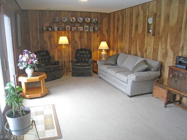 7628 Roeper Rd, Parma, OH 44134 photo 10