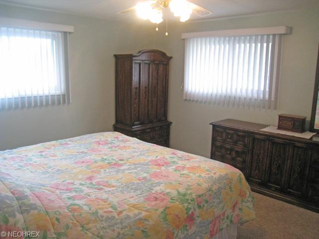 7628 Roeper Rd, Parma, OH 44134 photo 14