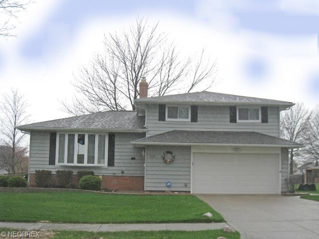 7628 Roeper Rd, Parma, OH 44134 photo 1