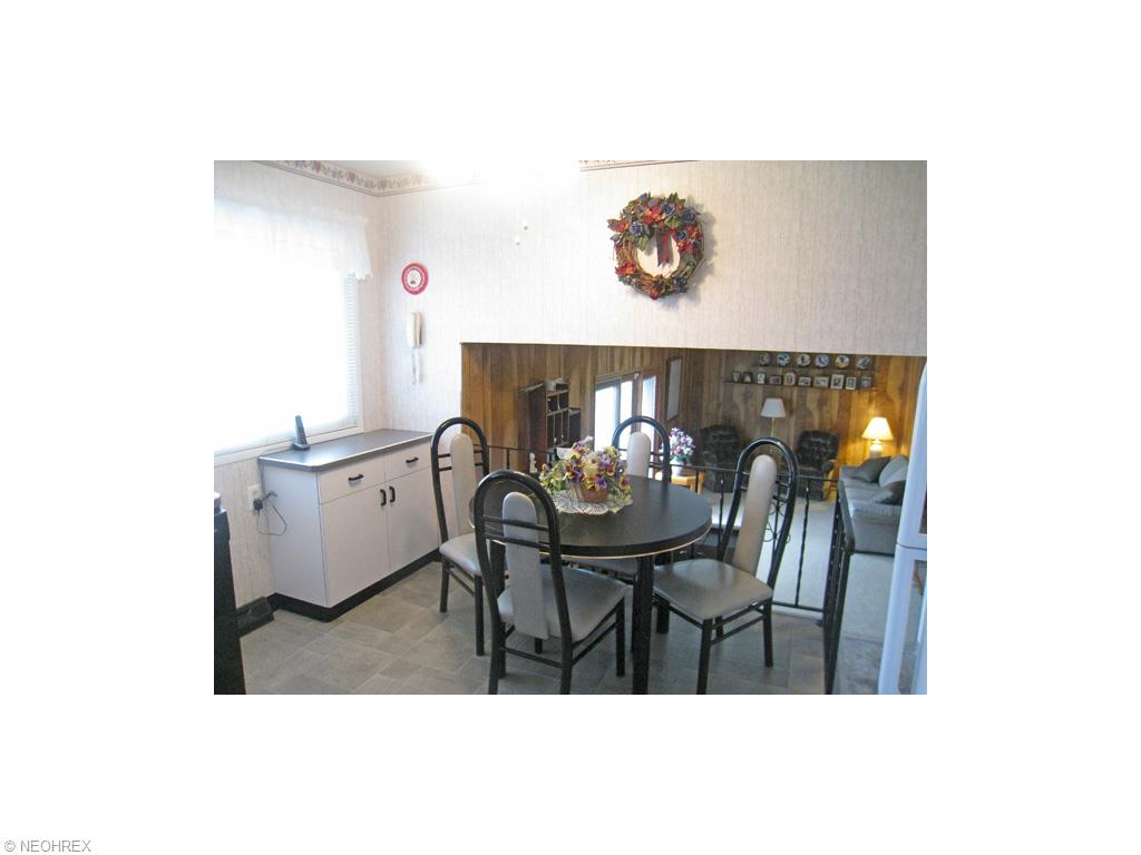 7628 Roeper Rd, Parma, OH 44134 photo 6