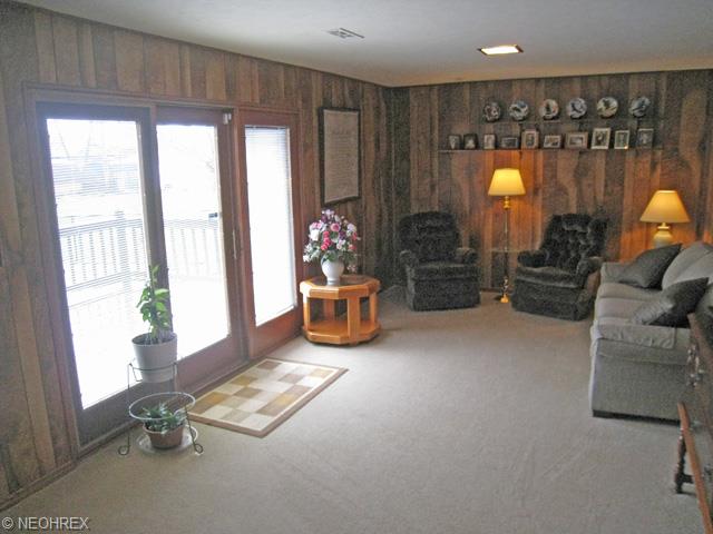 7628 Roeper Rd, Parma, OH 44134 photo 9