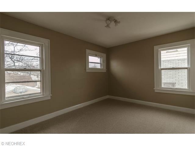 320 E 195th St, Euclid, OH 44119 photo 15